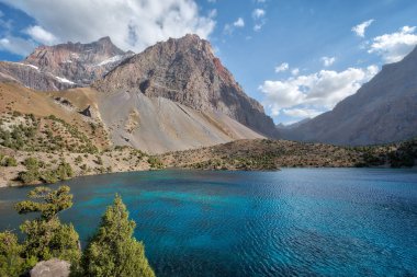 Fann dağlar, Tacikistan Ağustos hdr içinde alınan 2018 yılında alınan gölde Alaudin