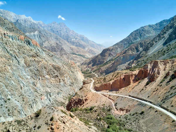 Hdr で撮影 2018 年にタジキスタンで撮影ファン山中 Iskanderkul — ストック写真
