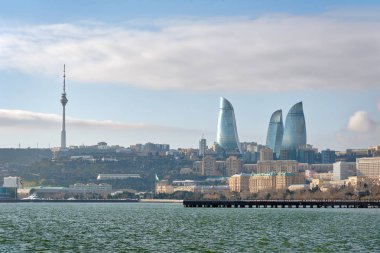 Bakü alev kuleleri ve Old Town, Azerbaycan, Ocak 2019 alınan