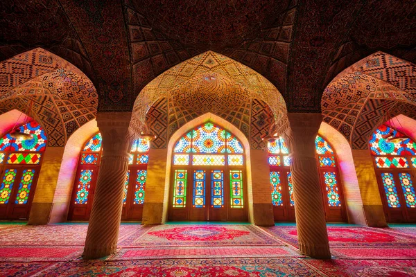 Nasir-ol-molk moskee in Shiraz Iran genomen in januari 2019 genomen — Stockfoto