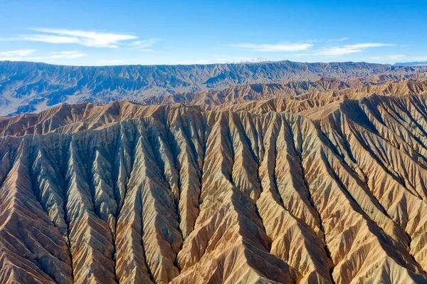 Montañas a lo largo del desierto de Dasht-e Lut en Irán, tomadas en enero — Foto de Stock