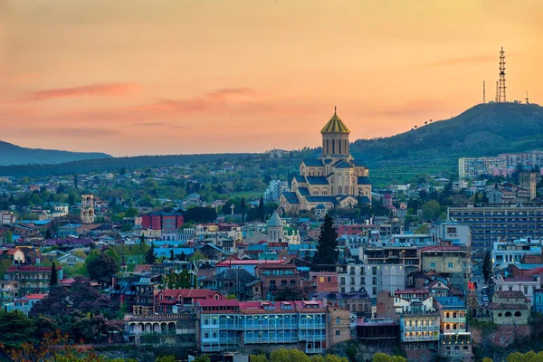 Центр города Тбилиси, Грузия, принятые в апреле 2019 года в Hdr — стоковое фото