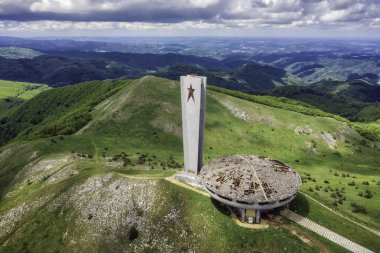 Buzludzha, Bulgaristan 'daki komünist partinin Sovyet karargahı