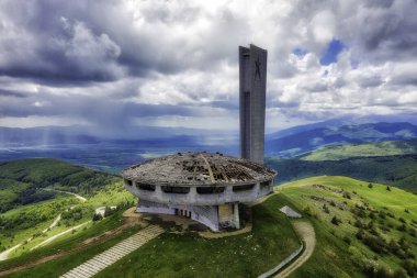 Buzludzha, Bulgaristan 'daki komünist partinin Sovyet karargahı