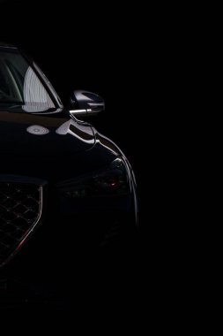 siluet siyah spor araba farlar siyah arka plan üzerine