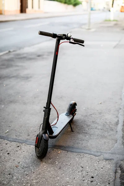 Eco friendly transporte electro scooter ciudad transporte paseo — Foto de Stock