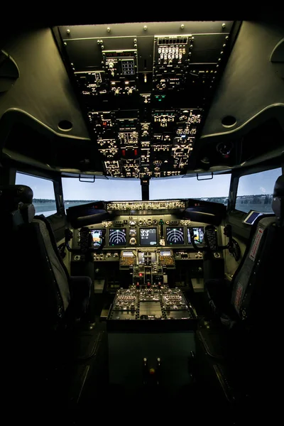 Blick aus dem Cockpit auf die Landebahn — Stockfoto