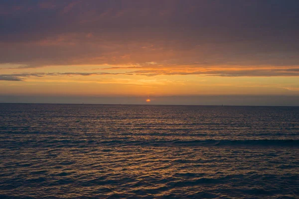 Prachtige Zonsondergang Zee Heldere Zonsondergang Hemel Met Wolken Black Sea — Stockfoto