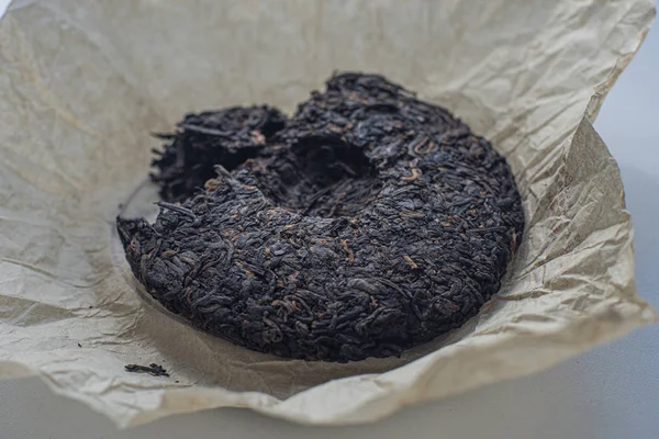 Shu puerh chinesischer fermentierter schwarzer Tee, Makrofoto — Stockfoto