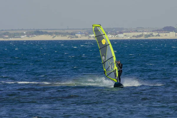 Anapa Rusko Června 2020 Rekreační Vodní Sporty Windsurfing Windsurfer Surfing — Stock fotografie