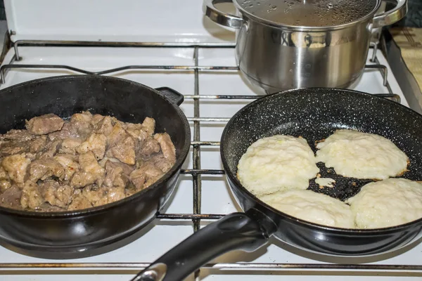 Traditional Russian Blin Pancake Cast Iron Frying Pan Dough Cooking — Stock Photo, Image