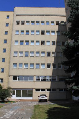 Dış mimari bina yapısı şehir pencere yerleşim bölgesi motorlu araçlar ulaşım modu yok insanlar araba inşa