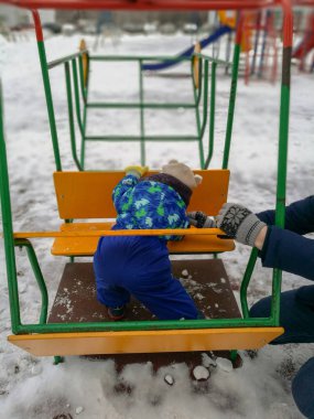  gerçek insanlar erkek çocuk gün iki odak ön plan oturan doğa çoluk çocuk insan eli beach boys açık havada su