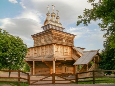 gökyüzü mimari yapısı dış hiçbir insan doğa inanç din Bina ağaç bitki bulut düşük açılı görünüş