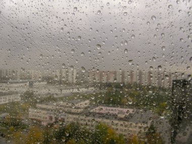 pencere ıslak yağmur su cam malzeme yok insanlar kapalı çerçeve gün arka yağmur damlası doğa tam şeffaf bırak