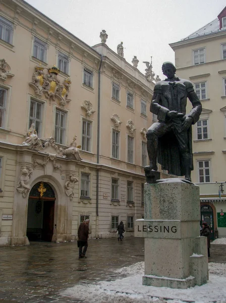 Arkitektur Byggnad Byggd Ytterväggsstrukturen Mänskliga Representation Skulptur Staty Konst Och — Stockfoto