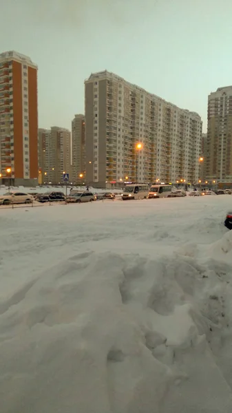 Vista Del Conjunto Edificios Gran Altura Ciudad Debido Nieve Fondo —  Fotos de Stock