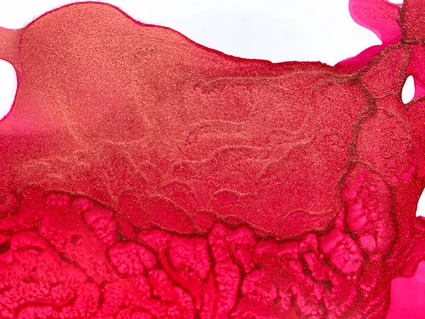 Aquarela rosa com salpicos de ouro. Textura de tinta de álcool. — Fotografia de Stock
