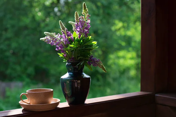 Beautiful Vase Purple Lupines Morning June Sun Cup Coffee Concept — Stock Photo, Image