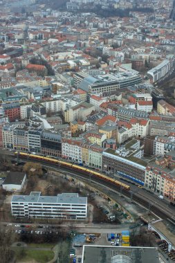 Berlin şehir--dan soluduğumuz hava