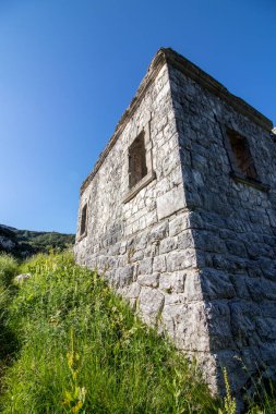 Desserted barrack yan 1 Dünya Savaşı