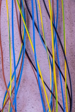 canlı turuncu plastik tüpler