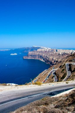 köy Imerovigli doğru yol görünümü