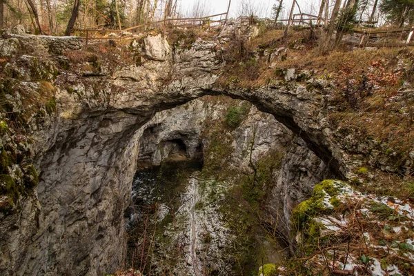 Pont Naturel Rakov Kocjan — Photo