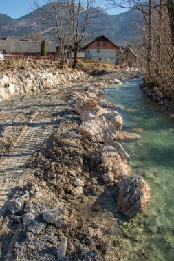 nehir dere çamurlu yol