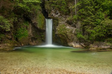 Bohinj vadisinde Şelale Grmeica
