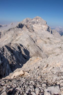 Rjavina sırtından Triglav Dağı'na doğru bak, Julian alpleri