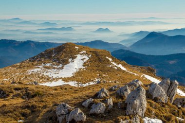 Ratitovec'ten güzel puslu görünüm