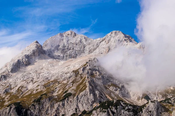 Bulutlu Triglav Dağı — Stok fotoğraf