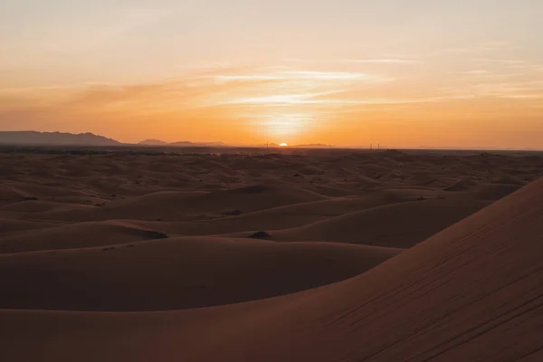 Hermosa Puesta Sol Con Muchas Dunas Desierto Del Sahara — Foto de Stock