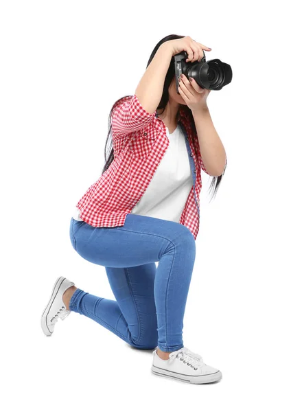 Fotógrafo Femenino Con Cámara Profesional Sobre Fondo Blanco — Foto de Stock