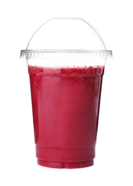 Beyaz zemin üzerine lezzetli detoks güler yüzlü ile plastik bardak