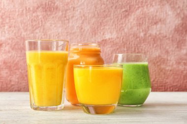 Masada lezzetli detoks smoothies ile Züccaciye Mağazaları