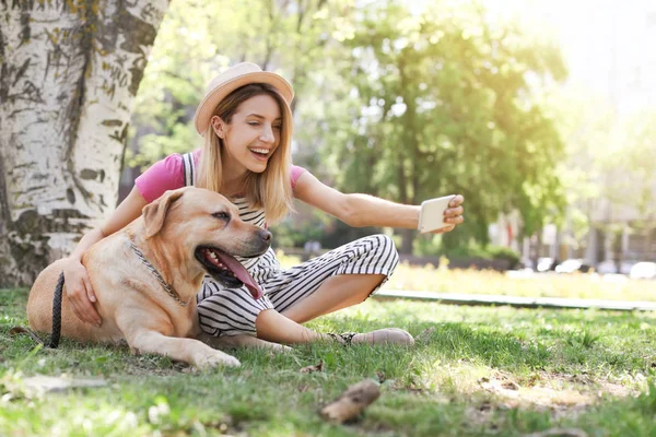 Young Woman Taking Selfie Her Dog Outdoors Pet Care — Stock Photo, Image