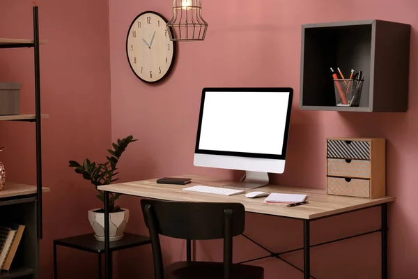 Comfortable Workplace Computer Desk Home Office — Stock Photo, Image