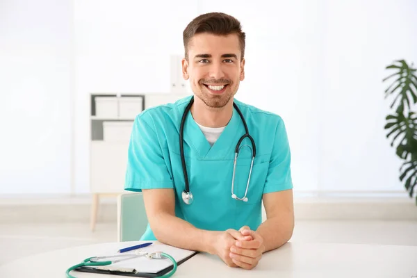 Portrait Male Doctor Uniform Workplace Cardiology Center — Stock Photo, Image