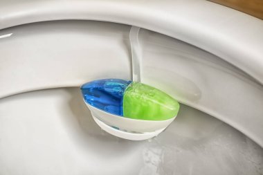 RIM blok, closeup ile tuvalet. Oda spreyi