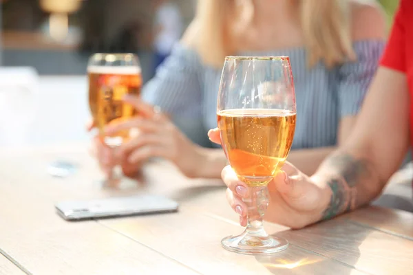 Young Women Glasses Cold Beer Table — Stock Photo, Image