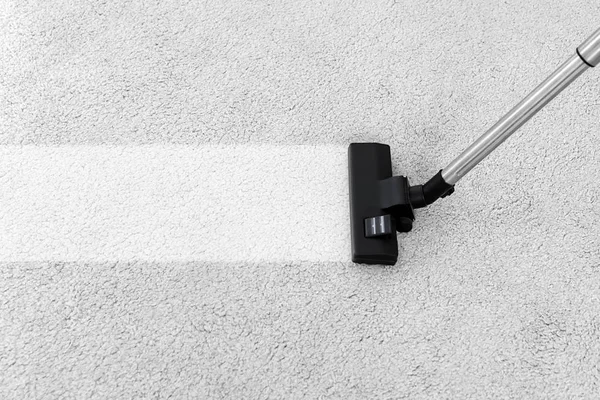 Enlever Saleté Tapis Souple Avec Aspirateur Intérieur — Photo