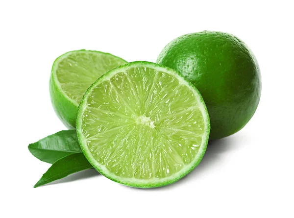 Frische Reife Grüne Limetten Auf Weißem Hintergrund — Stockfoto