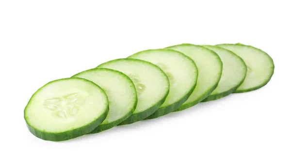 Plakjes Verse Komkommer Witte Achtergrond — Stockfoto