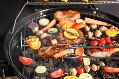 Yemek lezzetli et ve sebze Barbekü ızgara, portre