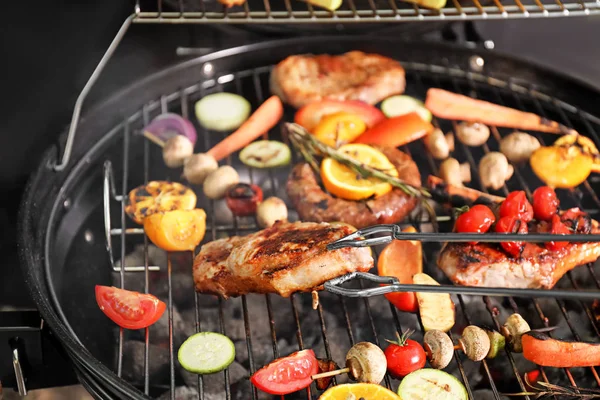 Cucina Deliziosa Carne Verdura Alla Griglia Primo Piano — Foto Stock