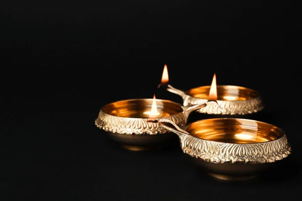 Diwali Diyas Πήλινα Λάμπες Σκούρο Φόντο — Φωτογραφία Αρχείου