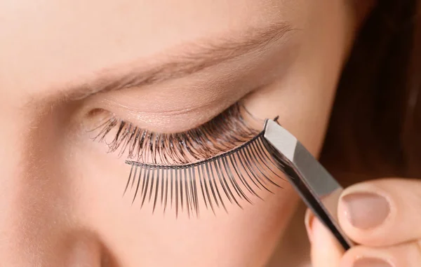 Attractive Young Woman False Eyelashes Closeup — Stock Photo, Image