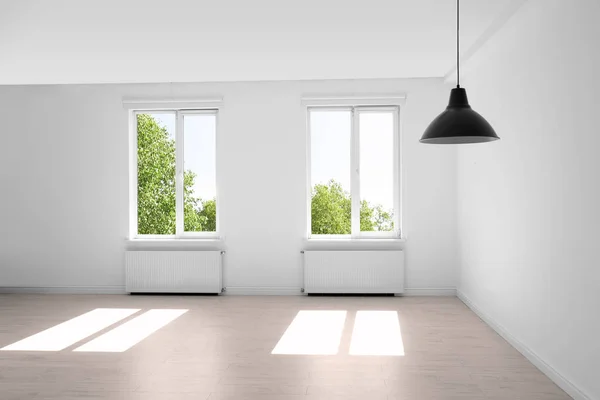 Üres Nappali Windows Interior Design — Stock Fotó